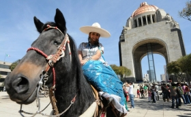 Desfile por Revolución Mexicana, con pocos militares y sin público