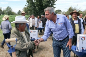  Inauguró la rehabilitación con concreto hidráulico de la calle Reforma en Domingo Arenas