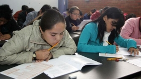 Jóvenes buscan lugar en la BUAP