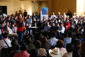Refrend&oacute; su compromiso con los poblanos y agradeci&oacute; su participaci&oacute;n a la plataforma