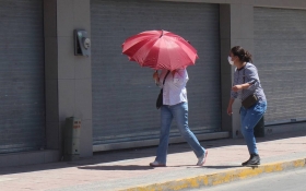 Piden cuidarse del calor por aumento de ozono y partículas suspendidas