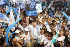 El candidato realiza su segundo cierre regional de campa&ntilde;a