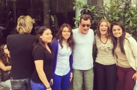 Charlie Sheen, fotos con fans.