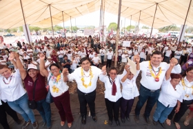 En cada región habrá un hospital, un campus universitario y desarrollo en el campo 