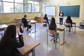 Maestros, fuente de contagios de #COVID19 en escuelas, según estudio