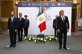 Izamiento de Bandera y la primera guardia de honor al Lábaro Patrio 