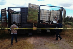 Aseguran camionetas con combustible