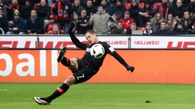 Leverkusen venci&oacute; 3 por cero al Franckfurt 